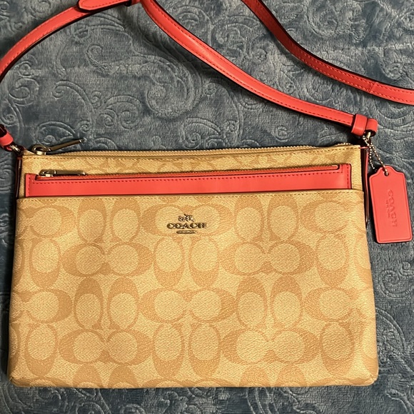 EUC Coach Crossbody - Picture 6 of 6